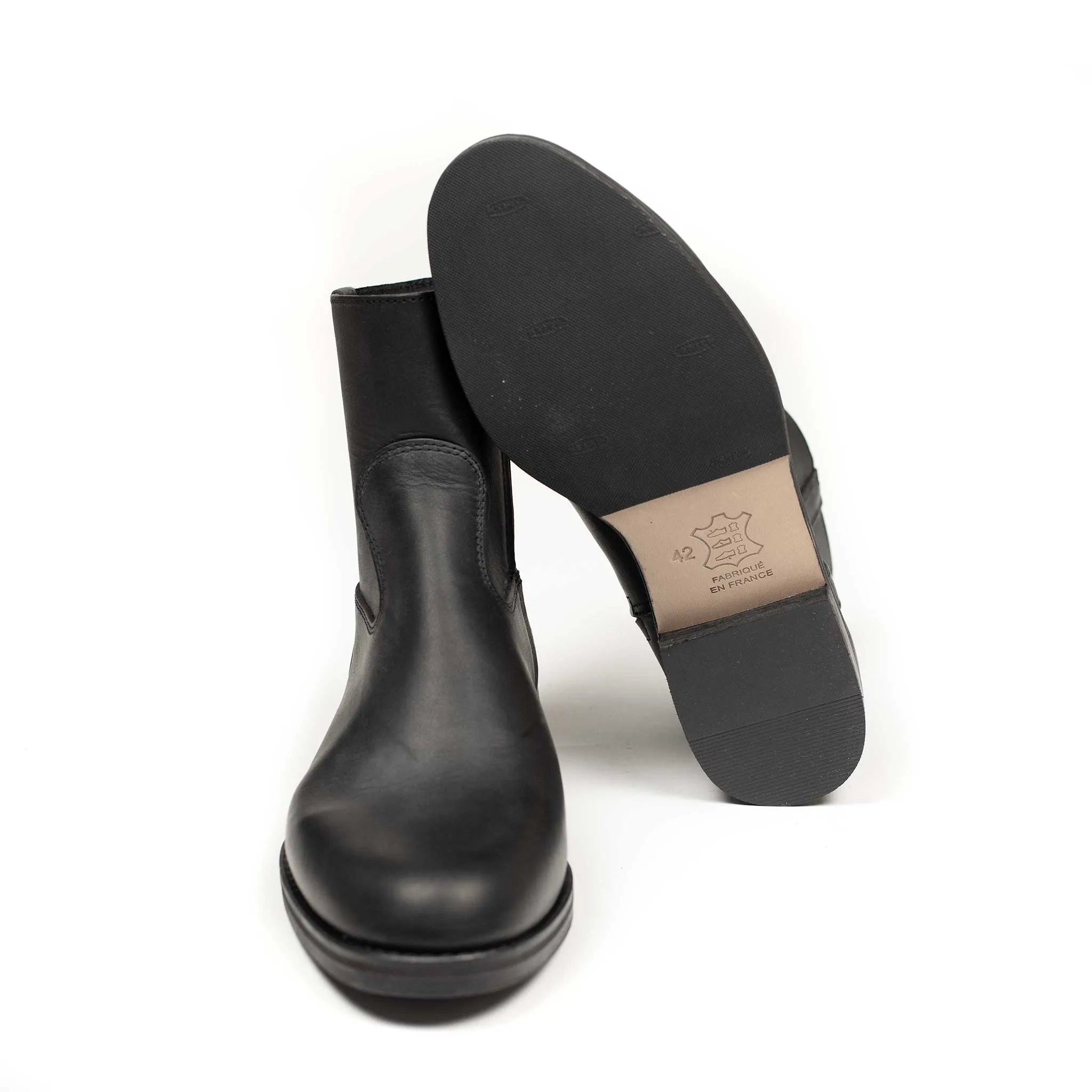 Camille side-zip boots in black Suportlo calf