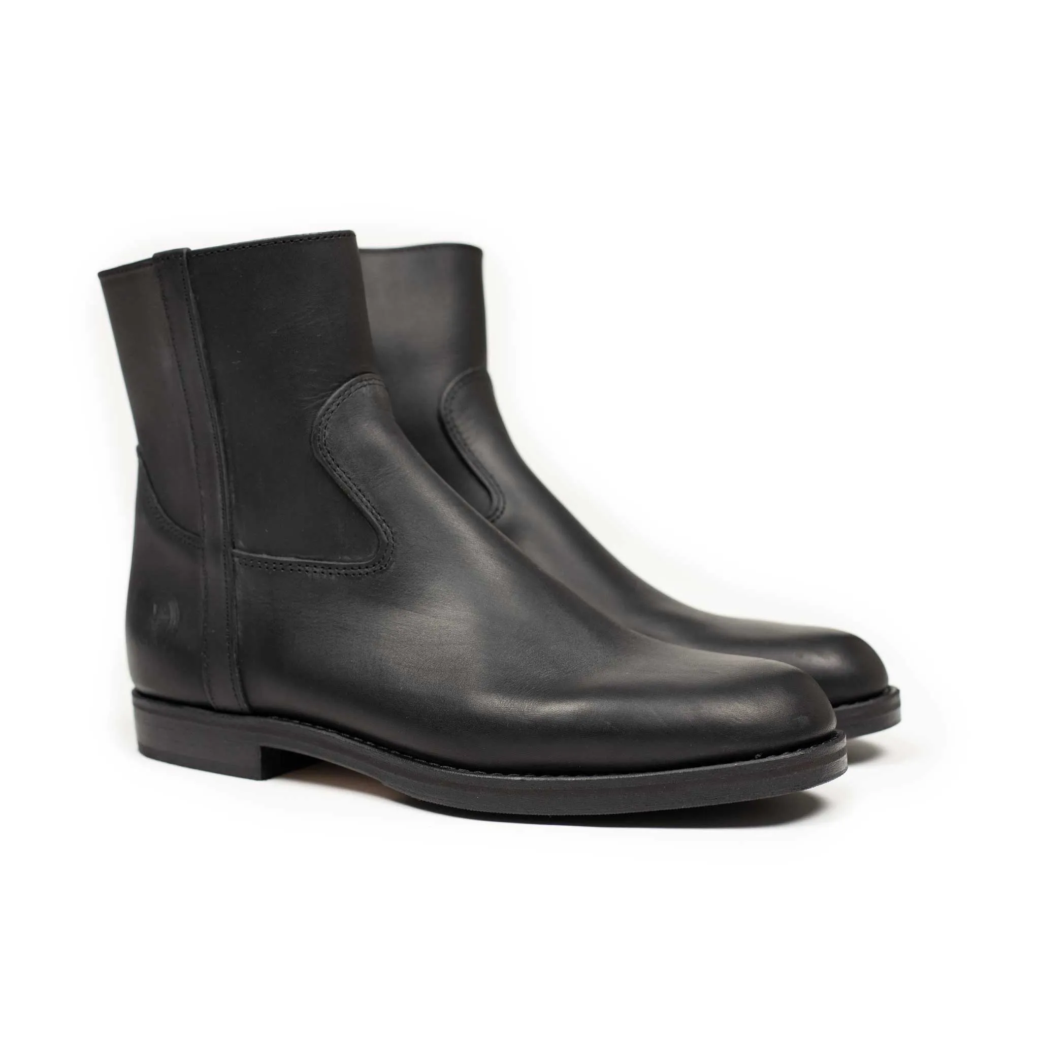 Camille side-zip boots in black Suportlo calf